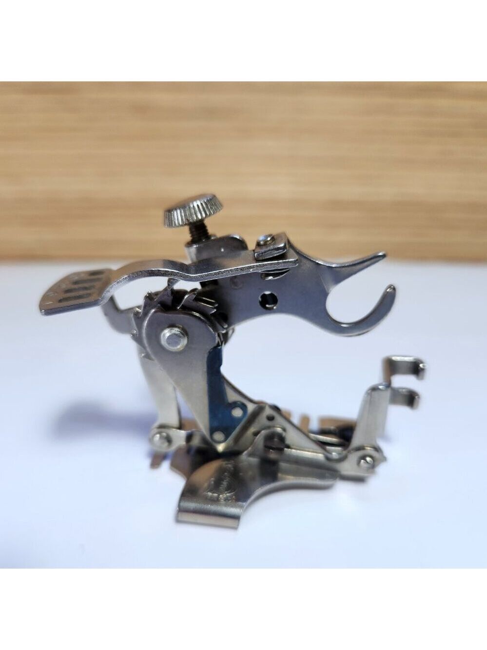 Singer Ruffler Foot Attachment 1261 For Singer Sewing Machine - Picture 1 of 7